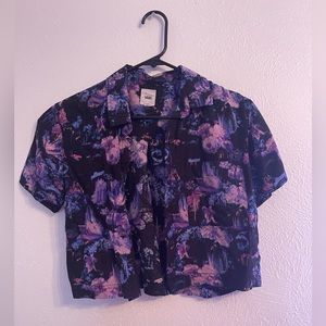 Van’s cropped black, multicolored button up